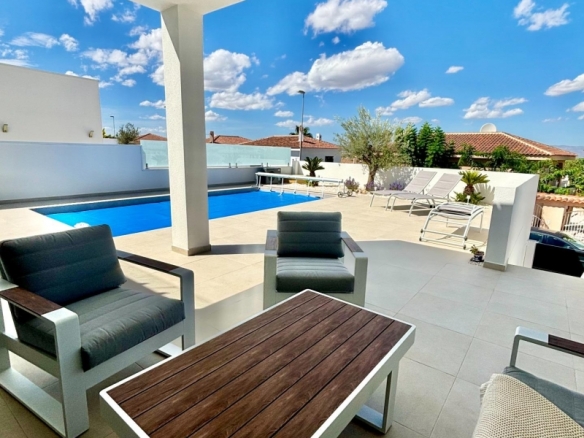 VILLA DE UNA PLANTA, TOTALMENTE PERSONALIZABLE EN CIUDAD QUESADA