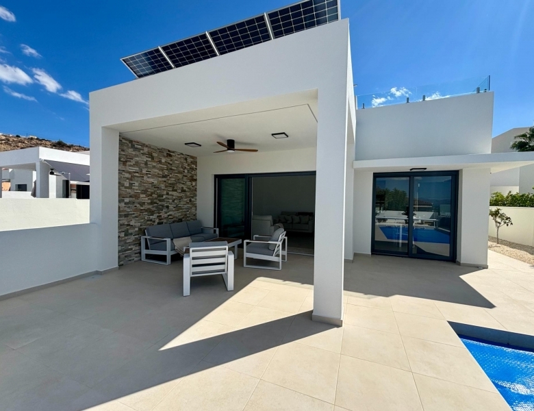 VILLA DE UNA PLANTA, TOTALMENTE PERSONALIZABLE EN CIUDAD QUESADA