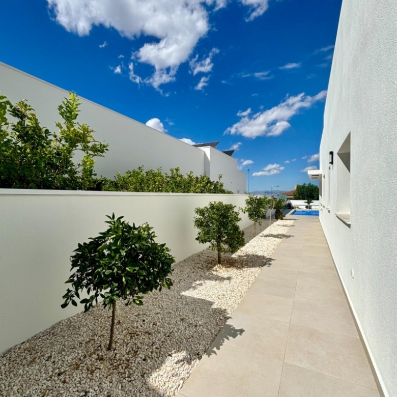VILLA DE UNA PLANTA, TOTALMENTE PERSONALIZABLE EN CIUDAD QUESADA