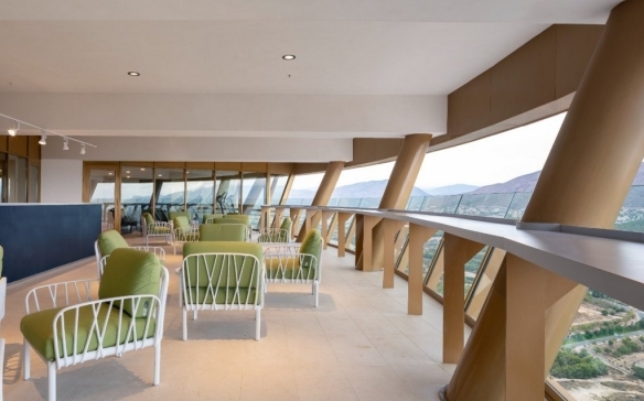 EXCLUSIVO APARTAMENTO EN RASCACIELOS ICONICO DE 3 DORMITORIOS CON VISTAS ESPECTACULARES(BENIDORM).
