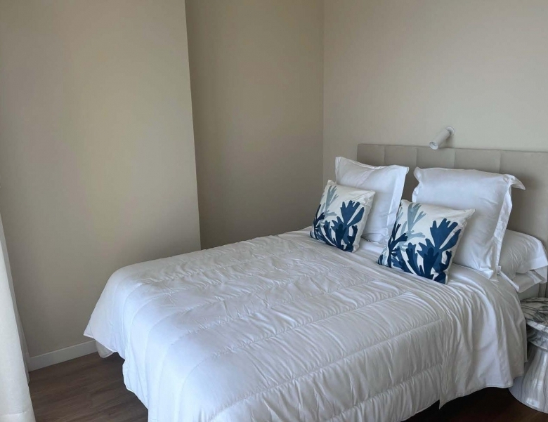 ESTUPENDO APARTAMENTO DE 2 DORMITORIOS EN EDIFICIO ICONICO  CON VISTAS ESPECTACULARES(BENIDORM).