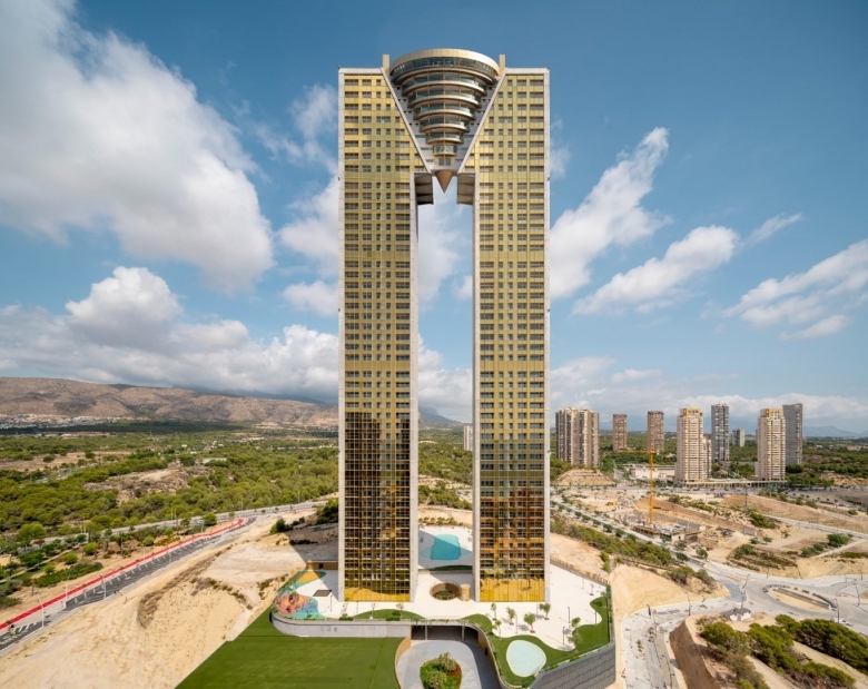 ESTUPENDO APARTAMENTO DE 2 DORMITORIOS EN EDIFICIO ICONICO  CON VISTAS ESPECTACULARES(BENIDORM).