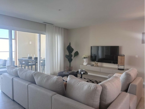 ESTUPENDO APARTAMENTO DE 2 DORMITORIOS EN EDIFICIO ICONICO  CON VISTAS ESPECTACULARES(BENIDORM).