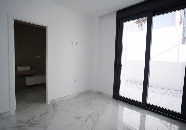 MAGNIFICA VILLA DE NUEVA CONSTRUCCIÓN EN UN NIVEL EN POLOP