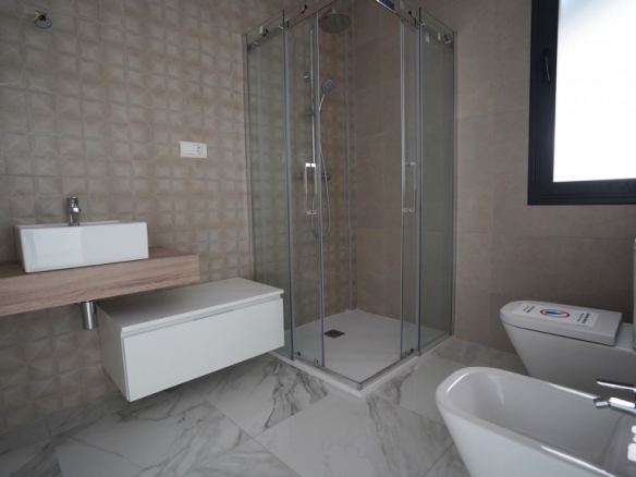 MAGNIFICA VILLA DE NUEVA CONSTRUCCIÓN EN UN NIVEL EN POLOP