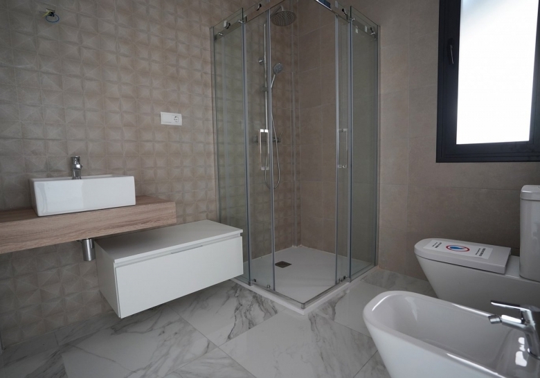MAGNIFICA VILLA DE NUEVA CONSTRUCCIÓN EN UN NIVEL EN POLOP