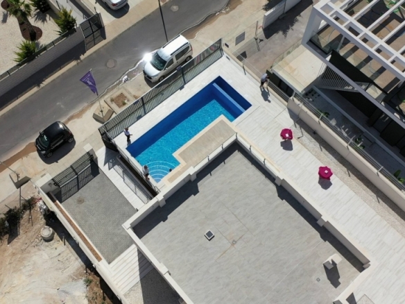 MAGNIFICA VILLA DE NUEVA CONSTRUCCIÓN EN UN NIVEL EN POLOP