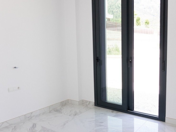 MAGNIFICA VILLA DE NUEVA CONSTRUCCIÓN EN UN NIVEL EN POLOP