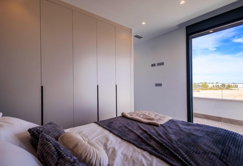 VILLAS DE OBRA NUEVA EN PILAR DE LA HORADADA EN EL CAMPO DE GOLF