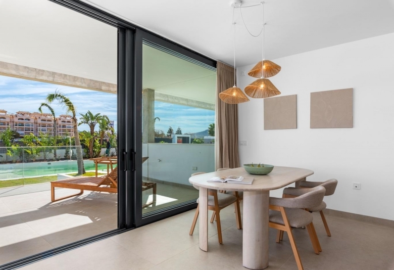 Ático de 2 dormitorios con solarium privado en Mar de Cristal(Cartagena)