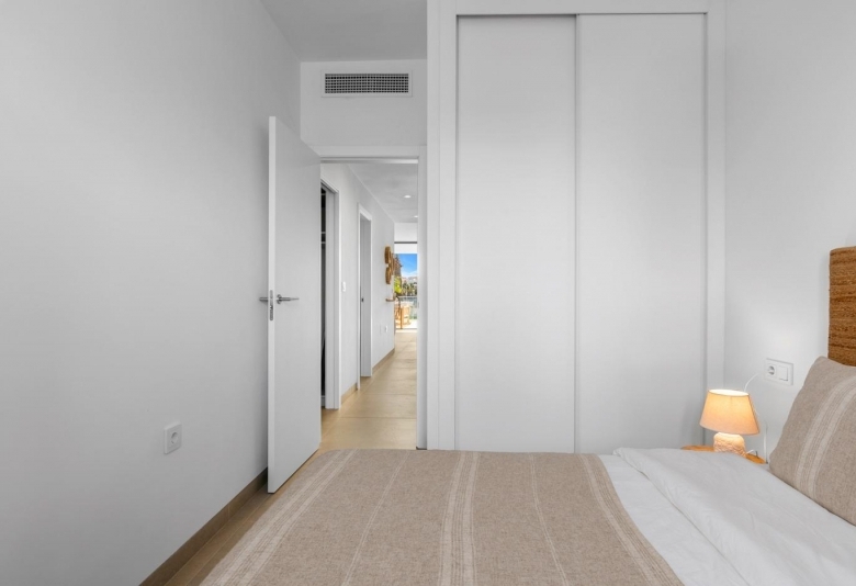 Ático de 2 dormitorios con solarium privado en Mar de Cristal(Cartagena)