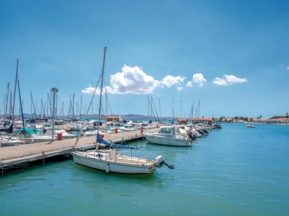 APARTAMENTO DE 2 DORM. EN PLANTA BAJA DE NUEVA CONSTRUCCIÓN EN TORREVIEJA A SOLO 700M DE LA PLAYA