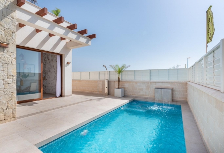 ESTUPENDA VILLA DE 3 DORM. DE NUEVA CONSTRUCCIÓN EN VERA, ALMERIA