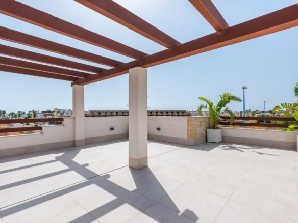 ESTUPENDA VILLA DE 3 DORM. DE NUEVA CONSTRUCCIÓN EN VERA, ALMERIA
