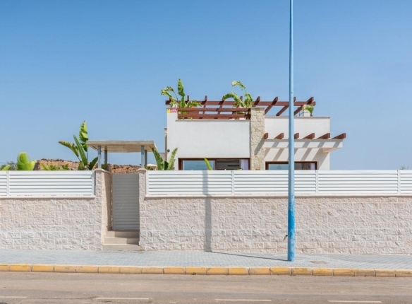 ESTUPENDA VILLA DE 3 DORM. DE NUEVA CONSTRUCCIÓN EN VERA, ALMERIA