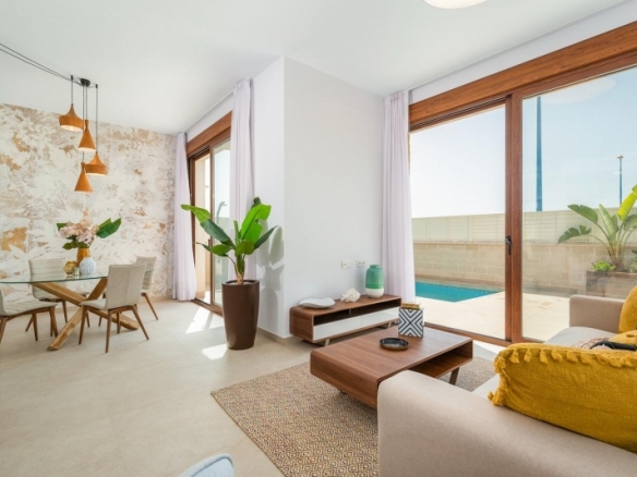 ESTUPENDA VILLA DE 3 DORM. DE NUEVA CONSTRUCCIÓN EN VERA, ALMERIA