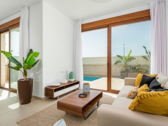 ESTUPENDA VILLA DE 3 DORM. DE NUEVA CONSTRUCCIÓN EN VERA, ALMERIA