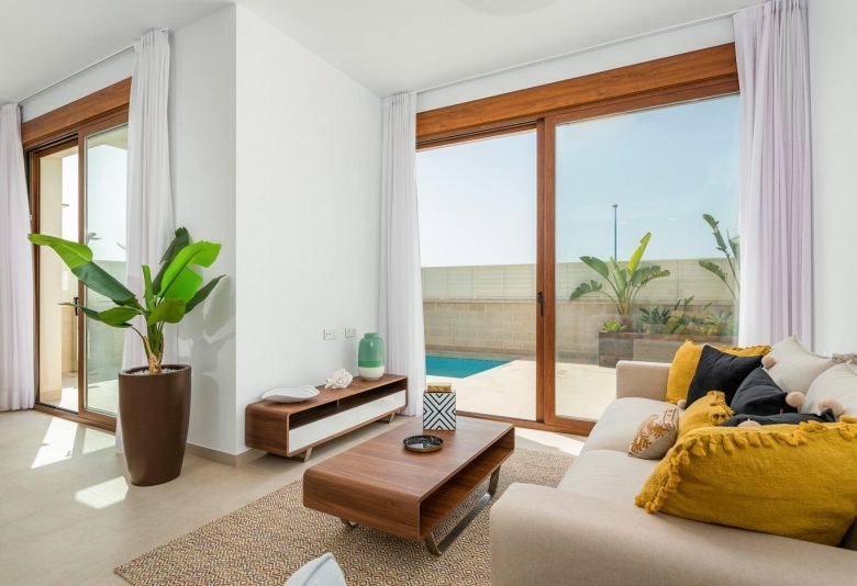 ESTUPENDA VILLA DE 3 DORM. DE NUEVA CONSTRUCCIÓN EN VERA, ALMERIA