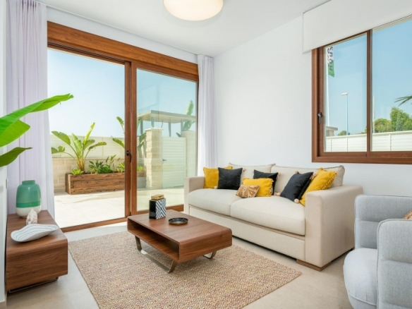 ESTUPENDA VILLA DE 3 DORM. DE NUEVA CONSTRUCCIÓN EN VERA, ALMERIA