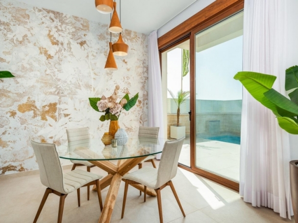 ESTUPENDA VILLA DE 3 DORM. DE NUEVA CONSTRUCCIÓN EN VERA, ALMERIA