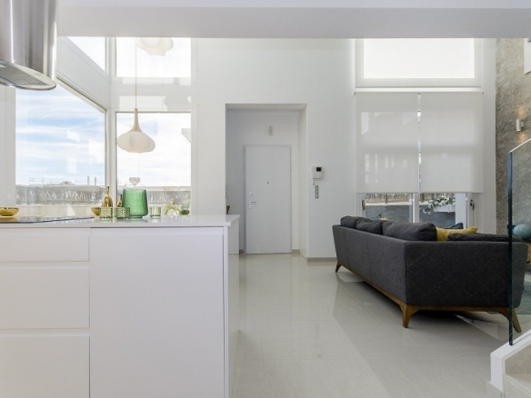 PRECIOSA VILLA MODERNA DE 3 DORM. DE NUEVA CONSTRUCCIÓN EN VERA, ALMERIA