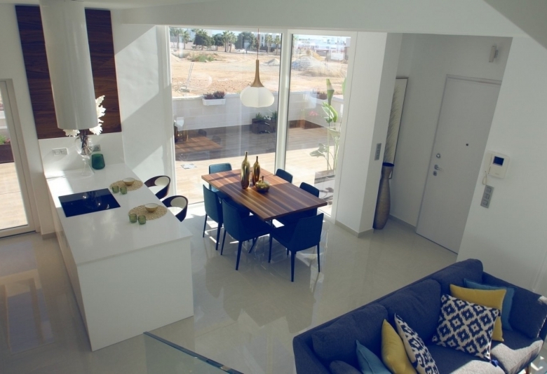 PRECIOSA VILLA MODERNA DE 3 DORM. DE NUEVA CONSTRUCCIÓN EN VERA, ALMERIA