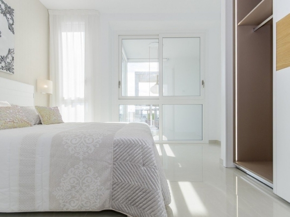 PRECIOSA VILLA MODERNA DE 3 DORM. DE NUEVA CONSTRUCCIÓN EN VERA, ALMERIA