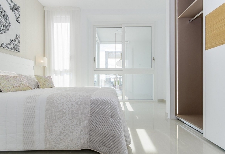 PRECIOSA VILLA MODERNA DE 3 DORM. DE NUEVA CONSTRUCCIÓN EN VERA, ALMERIA