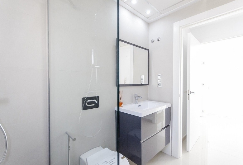 PRECIOSA VILLA MODERNA DE 3 DORM. DE NUEVA CONSTRUCCIÓN EN VERA, ALMERIA