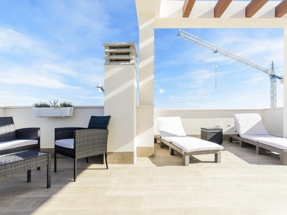 PRECIOSA VILLA MODERNA DE 3 DORM. DE NUEVA CONSTRUCCIÓN EN VERA, ALMERIA