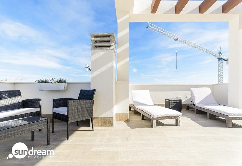 PRECIOSA VILLA MODERNA DE 3 DORM. DE NUEVA CONSTRUCCIÓN EN VERA, ALMERIA