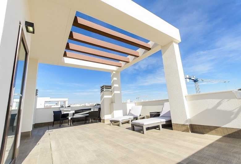 PRECIOSA VILLA MODERNA DE 3 DORM. DE NUEVA CONSTRUCCIÓN EN VERA, ALMERIA