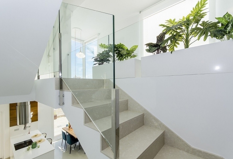 PRECIOSA VILLA MODERNA DE 3 DORM. DE NUEVA CONSTRUCCIÓN EN VERA, ALMERIA
