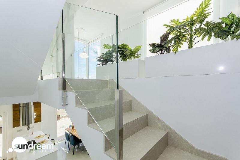 PRECIOSA VILLA MODERNA DE 3 DORM. DE NUEVA CONSTRUCCIÓN EN VERA, ALMERIA