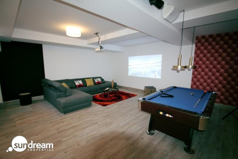 PRECIOSA VILLA MODERNA DE 3 DORM. DE NUEVA CONSTRUCCIÓN EN VERA, ALMERIA