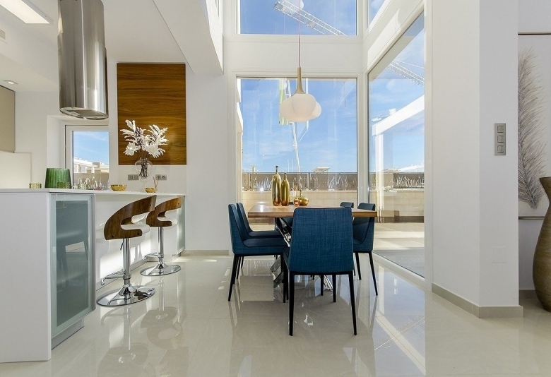 PRECIOSA VILLA MODERNA DE 3 DORM. DE NUEVA CONSTRUCCIÓN EN VERA, ALMERIA