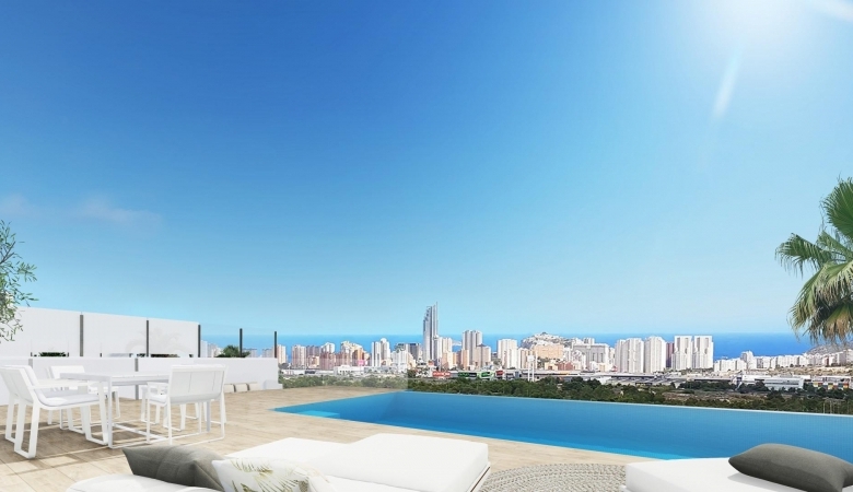 VILLA DE LUJO DE NUEVA CONSTRUCCIÓN EN FINESTRAT CON VISTAS AL MAR