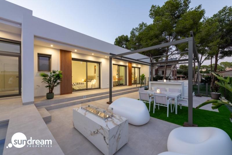 g_39713-8-16 EXCLUSIVA VILLA MODERNA DE NUEVA CONSTRUCCIÓN EN PINAR DE CAMPOVERDE