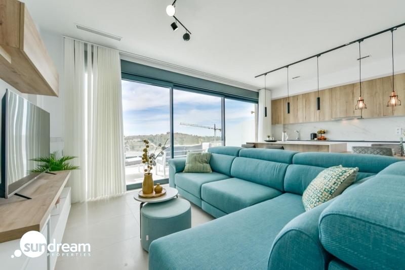 FABULOSO ÁTICO EN RESIDENCIAL DE LUJO CON VISTAS AL MAR EN FINESTRAT.
