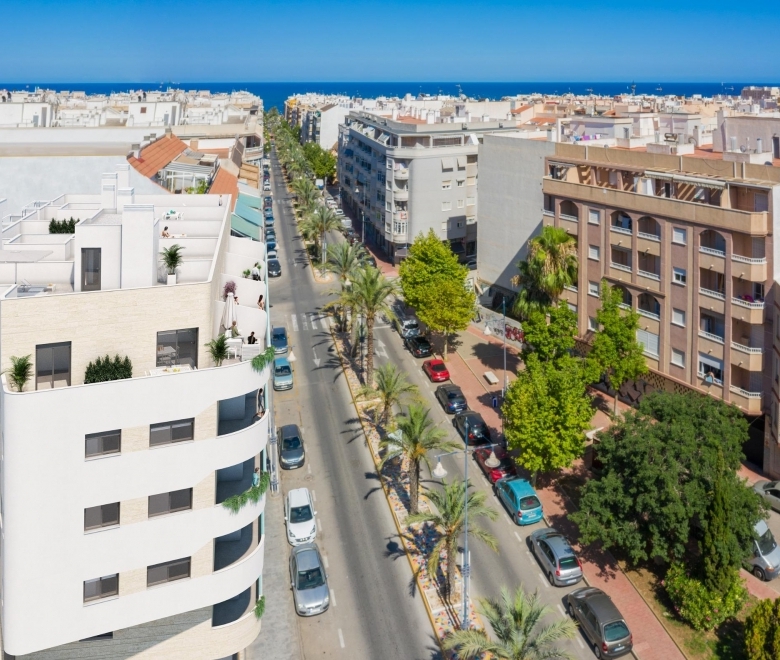 Ático de 2 dormitorios con vistas al mar en un nuevo complejo residencial en Torrevieja.