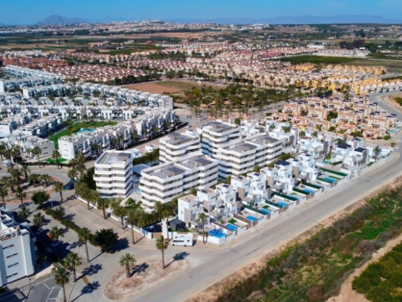 ÁTICO DE NUEVA CONSTRUCCION EN EL RASO, GUARDAMAR DEL SEGURA