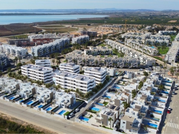 APARTAMENTO MODERNO DE NUEVA CONSTRUCCIÓN EN EL RASO, GUARDAMAR DEL SEGURA