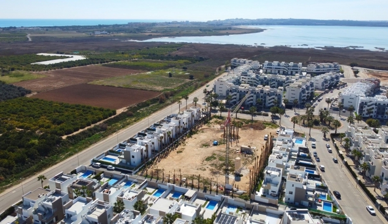 APARTAMENTO MODERNO DE NUEVA CONSTRUCCIÓN EN EL RASO, GUARDAMAR DEL SEGURA