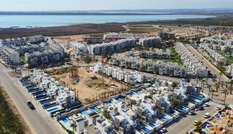 APARTAMENTO MODERNO DE NUEVA CONSTRUCCIÓN EN EL RASO, GUARDAMAR DEL SEGURA