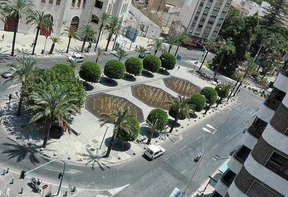 VILLA MODERNA DE NUEVA CONSTRUCCIÓN CON 3 DORMITORIOS Y PISCINA PRIVADA EN ASPE