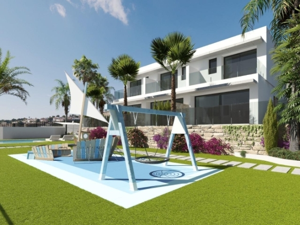 BONITOS ADOSADOS DE NUEVA CONSTRUCCIÓN EN FINESTRAT