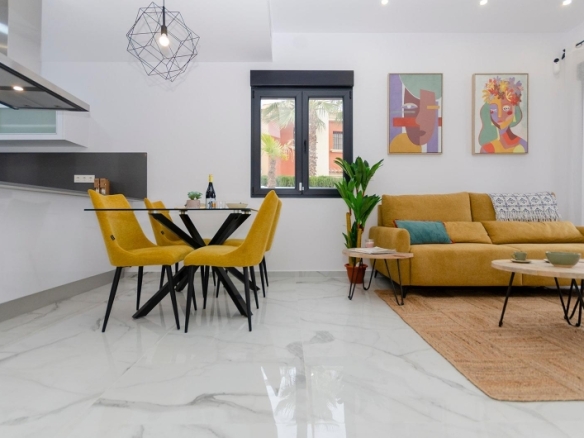 VILLA DE NUEVA CONSTRUCCIÓN DE 3 DORMITORIOS EN TORREVIEJA
