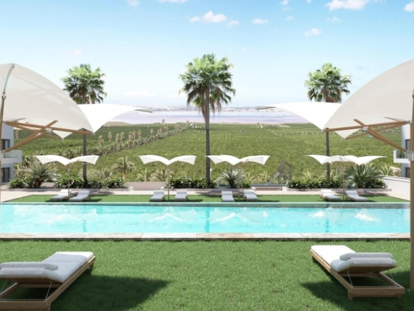 BUNGALOW DE PLANTA ALTA CON 2 DORM. CON VISTAS A LA LAGUNA ROSA EN LOS BALCONES(TORREVIEJA)