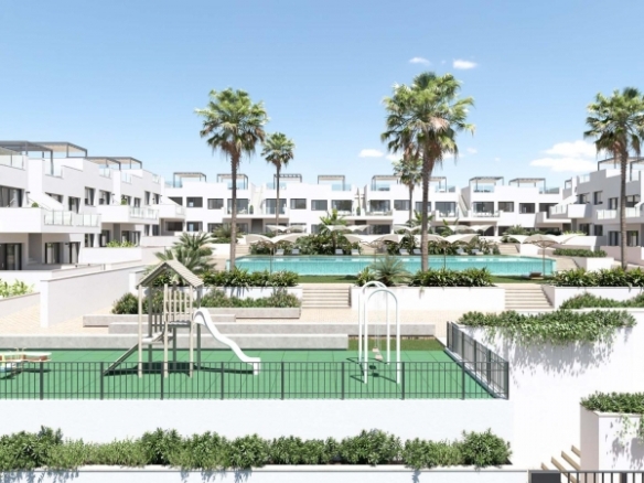 BUNGALOW DE PLANTA ALTA CON 2 DORM. CON VISTAS A LA LAGUNA ROSA EN LOS BALCONES(TORREVIEJA)