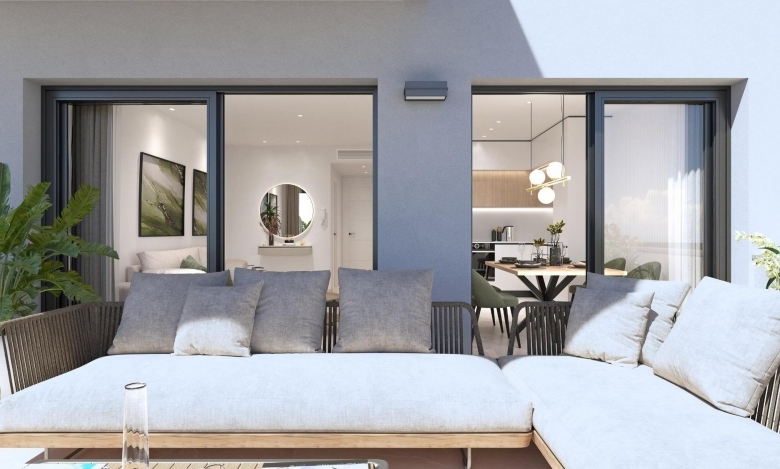 BUNGALOW DE PLANTA ALTA CON 2 DORM. CON VISTAS A LA LAGUNA ROSA EN LOS BALCONES(TORREVIEJA)
